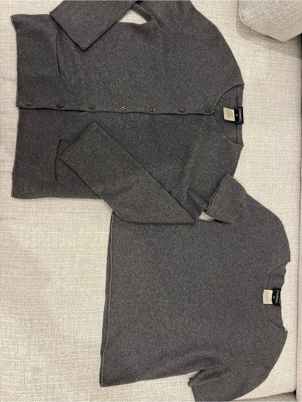 Vintage CHANEL '98A Chain Trim Cashmere Silk Gray Cardigan Sweater Twin Set Fr40